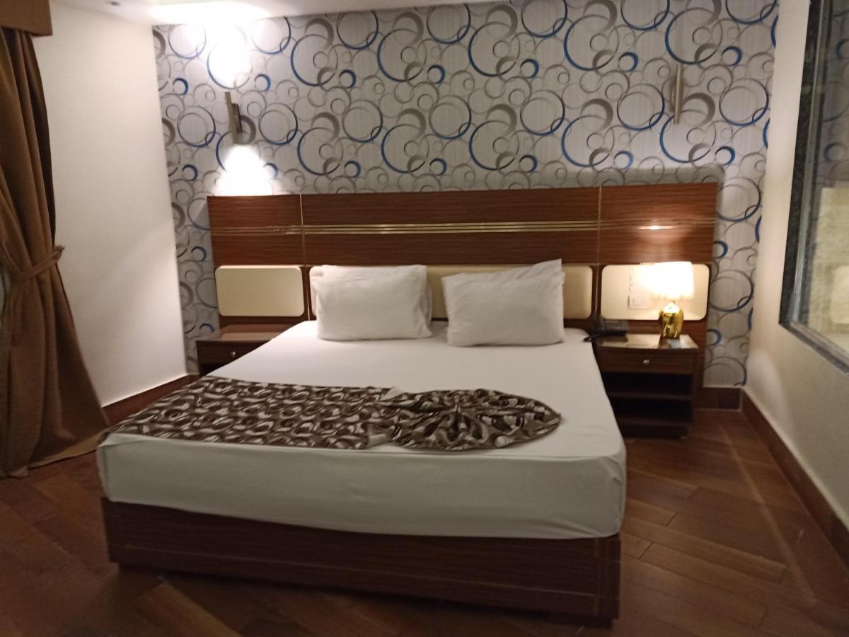 Fleet Club Mahrousa Alexandria Exterior photo A bedroom at the hotel