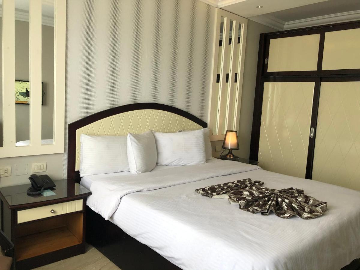 Fleet Club Mahrousa Alexandria Exterior photo A bedroom in a hotel