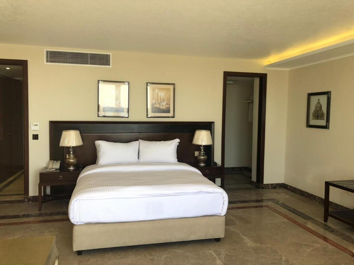 Fleet Club Mahrousa Alexandria Exterior photo A bedroom at the hotel