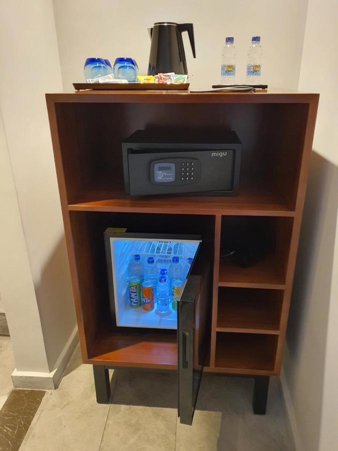Fleet Club Mahrousa Alexandria Exterior photo A mini-refrigerator in a hotel room
